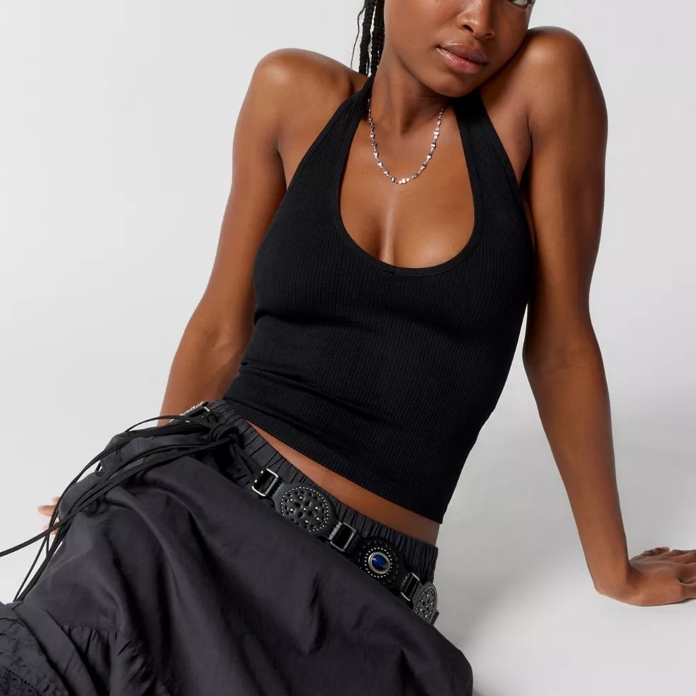 UO OUT FROM UNDER | Jackie Seamless Halter Bra Top